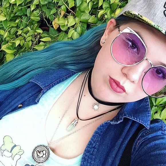 Meet the Posher - Picture 1 of 1